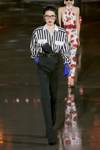 Look 17